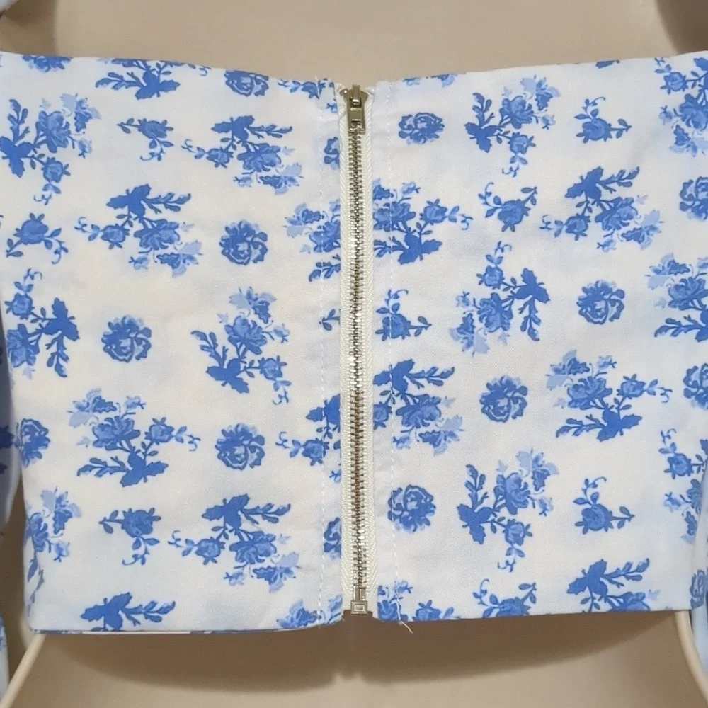 Goodnight Macaroon Floral White And Blue Long Sleeve Crop Top Size Small - Picture 6 of 14